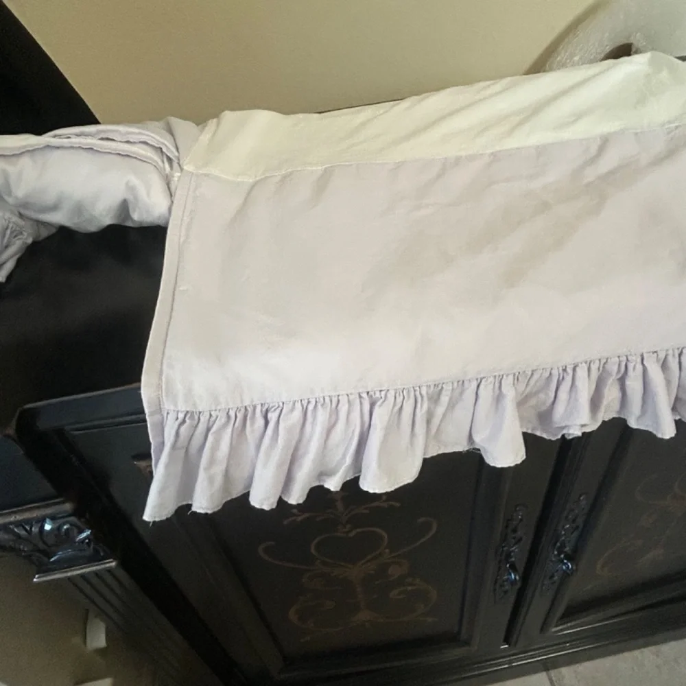 Pottery Barn Lavender Bed Skirt. Full/Queen
